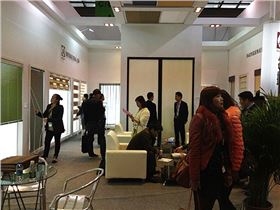 金鳳凰窗簾品種多樣，是不錯的選擇！