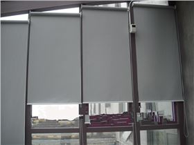 辦公室適合使用哪種窗簾？其優(yōu)缺點(diǎn)都有啥？