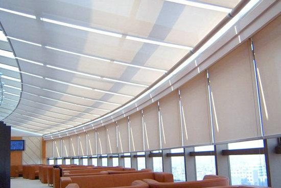 辦公室適合使用哪種窗簾？其優(yōu)缺點(diǎn)都有啥？