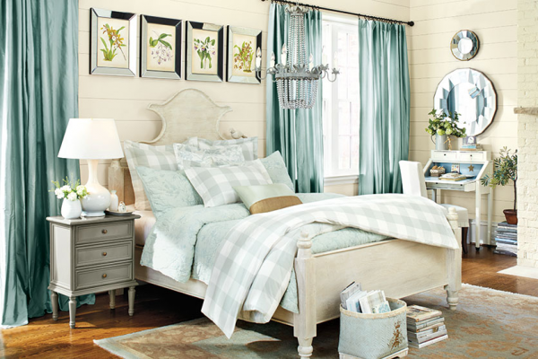 如何用窗簾來改變房間的色彩？