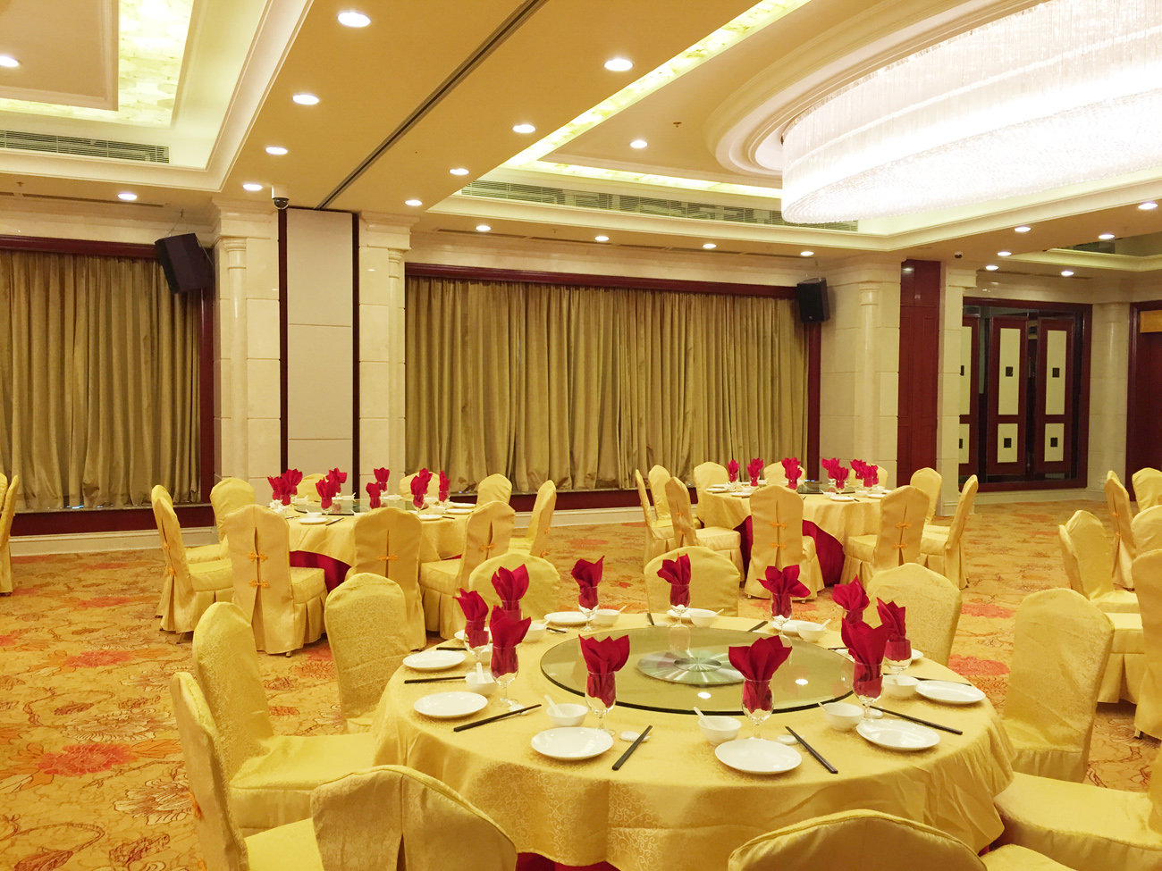 不同星級(jí)酒店的窗簾選購(gòu)標(biāo)準(zhǔn) 不同星級(jí)酒店的窗簾選購(gòu)標(biāo)準(zhǔn)